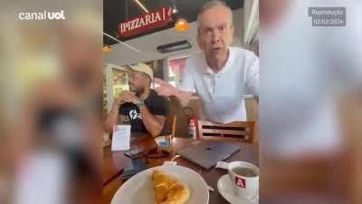 Dono de padaria expulsa cliente que estava com laptop na mesa, o que acham disso ? O dono está certo já que a padaria é dele ? Ou é uma visão limitada dele ?