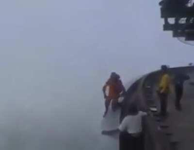 Cupins sao otimas fontes de alimento porem e nescessario comer mais de 500 para conseguir sustento por 1 dia