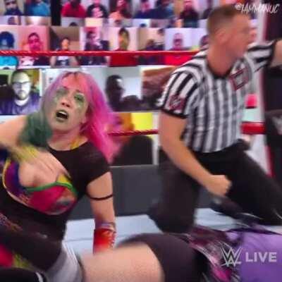 Alexa Bliss Newest Ass Jiggle 🍑🤤