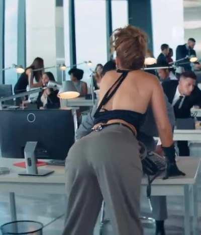 I love Jennifer Lopez's ass