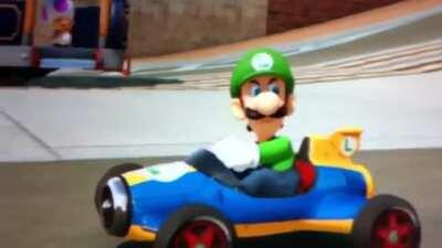 Isso aqui é um clássico, vocês crianças não conhecem..