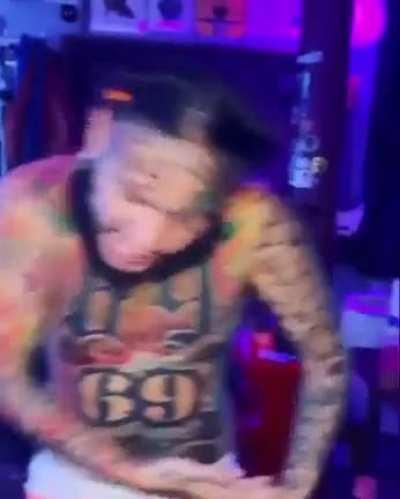 😂😂Wow instagram.com/6ix9ine.irani