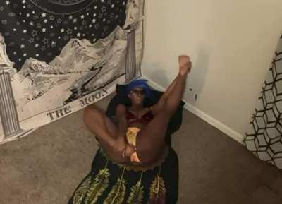 Cute face, slim waist