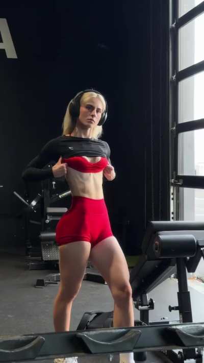post leg day vibes🌹