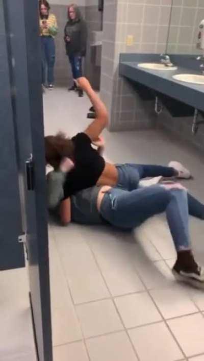 Ass Beat - r/girlfight