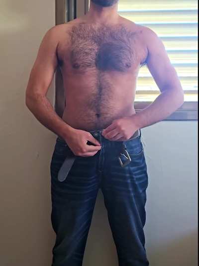 I saw you checking out my bulge before. It's alright, I don't want to leave you curious 😈