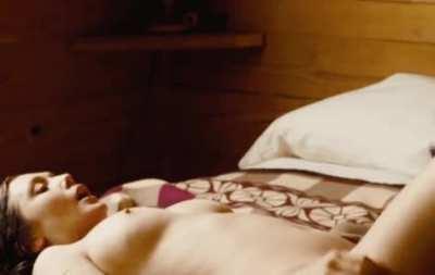 I wonder how many guys have fucked Elizabeth Olsen. Lucky Bastards