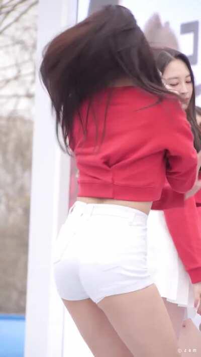 Momoland Yeonwoo Mighty Hot Ass