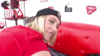 Marilyn Johnson is an anal-only slut 5: Mike stops to taste and sample her delicious 