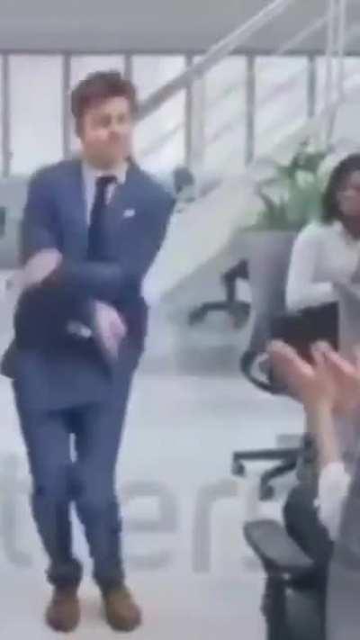 anyone know the song?