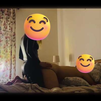 How does she fucks me?