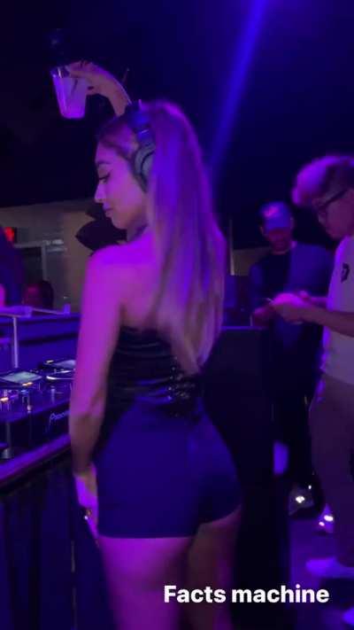 Booty in black 2