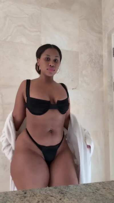 Look at her Beauty ✨ 🍫 🤎