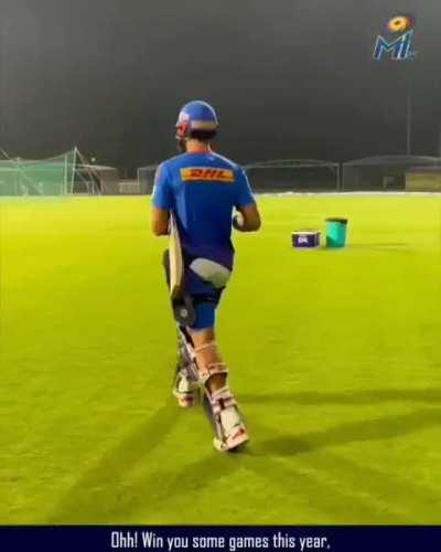 Andrew Tate in Mumbai Indians camp 😨