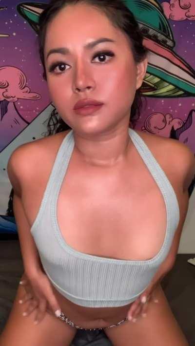 i'm just a h0rny girl trying to get your attention