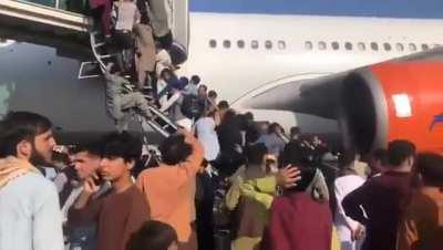 No comment video from Kabul Airport