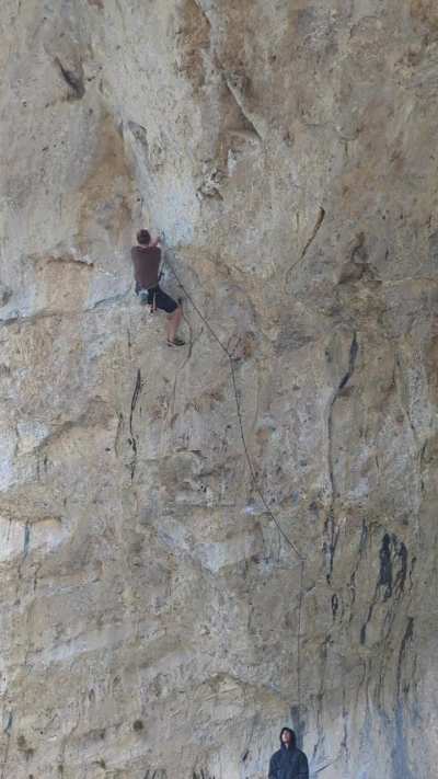 Sending 'Free at Last' 14a at the Hood in Mt Charleston