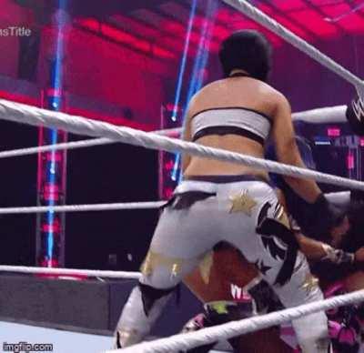 Look how that ass expands 🤤