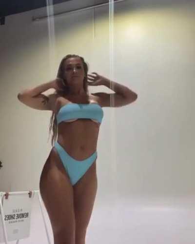 My favourite gif of my favourite milf