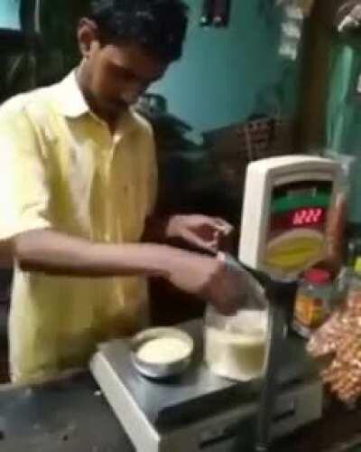 Congreasi selecting Sonia or Rahul as president