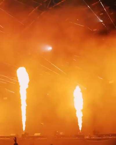 carti performing last night at Audiotistic festival