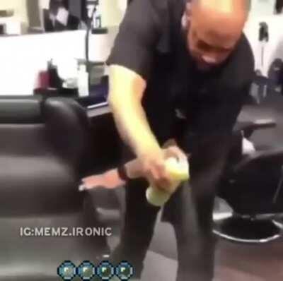 How them fatass barbers use to do young bruce when his momma was gone and he aint give em a tip