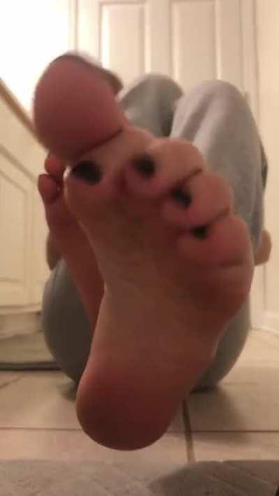 Would you worship my stinky soles?