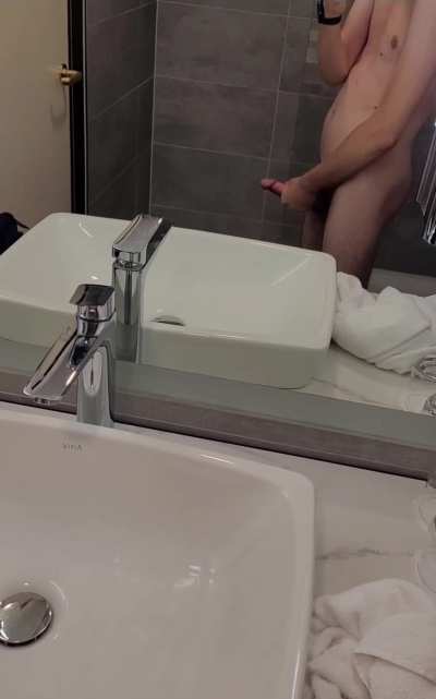 Made a huge mess in my hotel room🥵 wait until the end