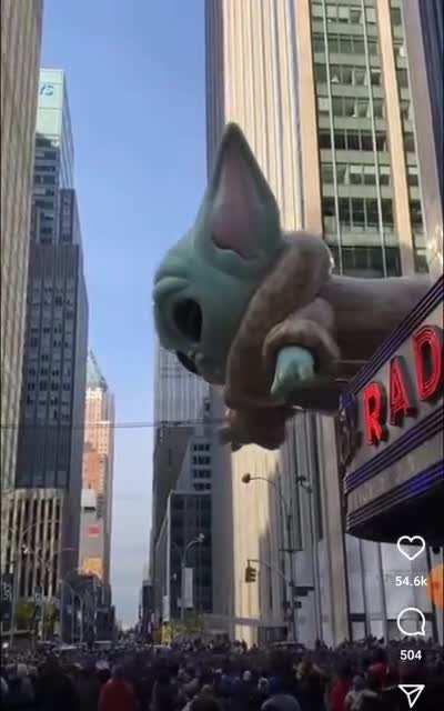 Clifford is the cutest giant. Me: