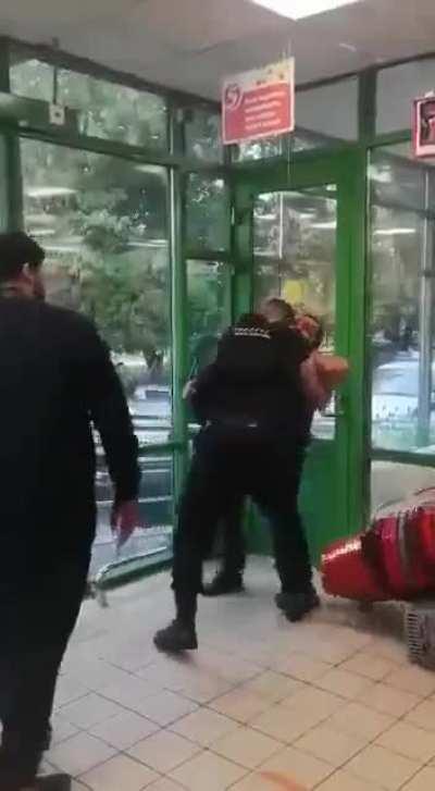 Russian Security Guard vs Chechen