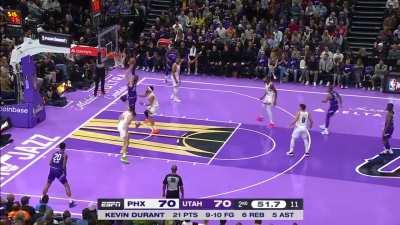 [Highlight] Keyonte George hits Lauri Markkanen inside with a slick left-handed laser pass