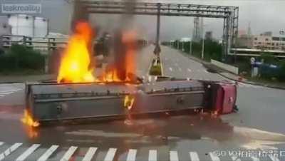 When two idiots meets at an intersection.