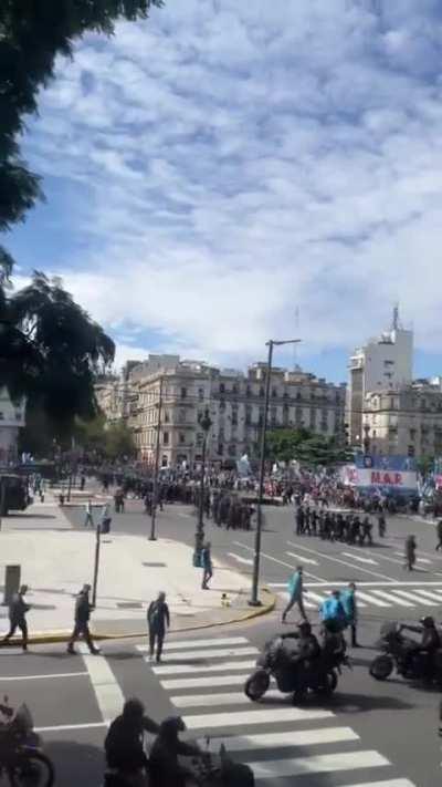 Aguante el camión hidrante