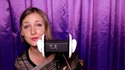 ASMR sexy story performed by Violet Knight 👄🥵