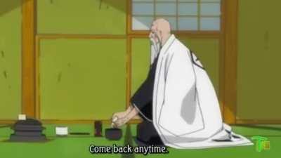 Yachiru messing around with Captains and Lieutenants 🤣