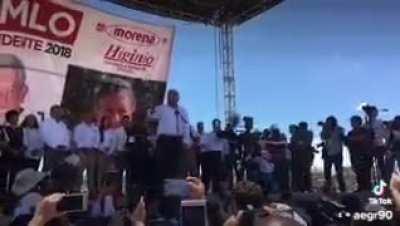 - AMLO, ¿qué pasó con el avión presidencial que se iba a vender?