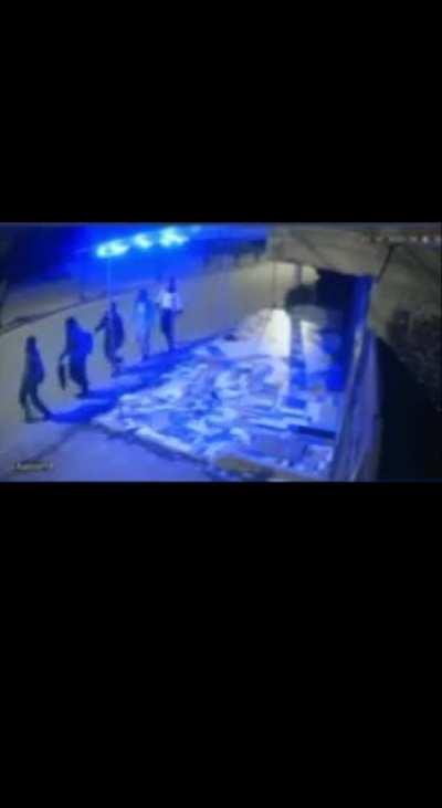 Yo y los panas yendo a retirar el juguete de mcdonalds