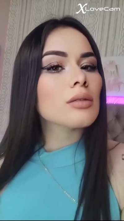 Brunette Babe Camgirl Latina by xlovecam