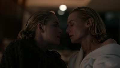 Kiernan Shipka & Diane Kruger kissing