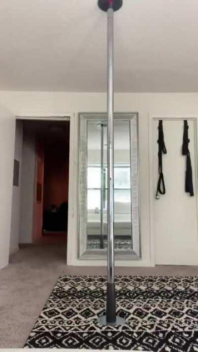 She’s on the pole while her kitchen is on fire