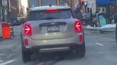 Amazing turn signals.