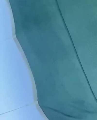 Sailboat standing at sea despite fire warnings