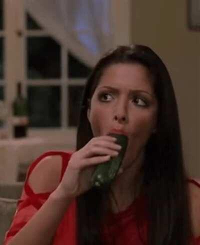 Look what Sarah Shahi can do to your dick with her lips