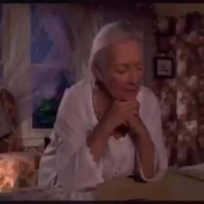 aunt may fucking dies