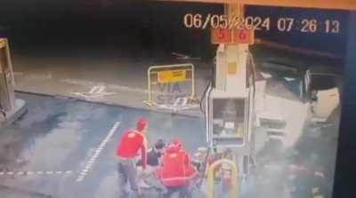 Así fue el choque de Tiago Palacios tras salir campeón con Estudiantes