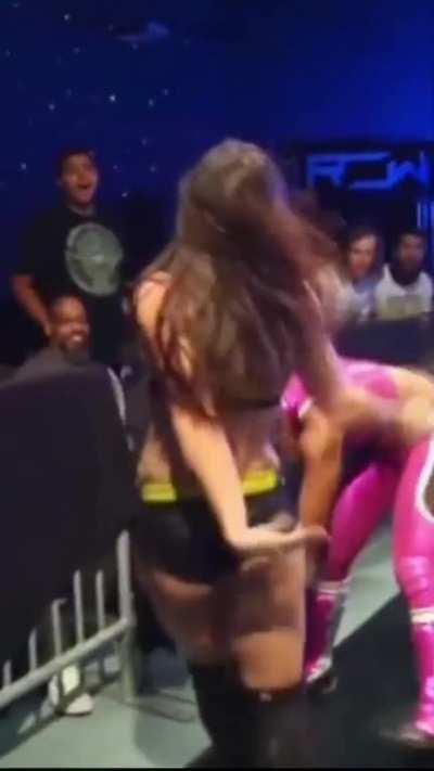 Kylie Rae's infamous jiggle 🍑🍑