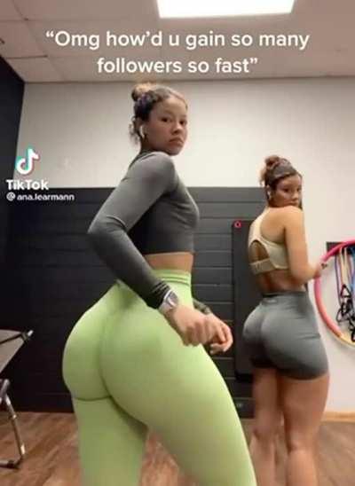 Double Bubbles 🍑🍑