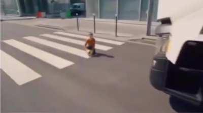 This Is How Easy Truckers Have It