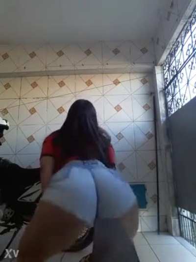 Rabuda rebolando 😍