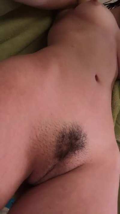 Guess I’ll post on company time - I tend to take random vids throughout the week so enjoy me.. again.. in mom’s bathroom